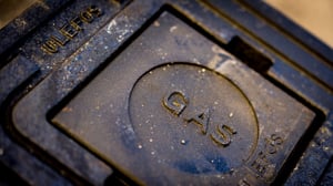 Gas